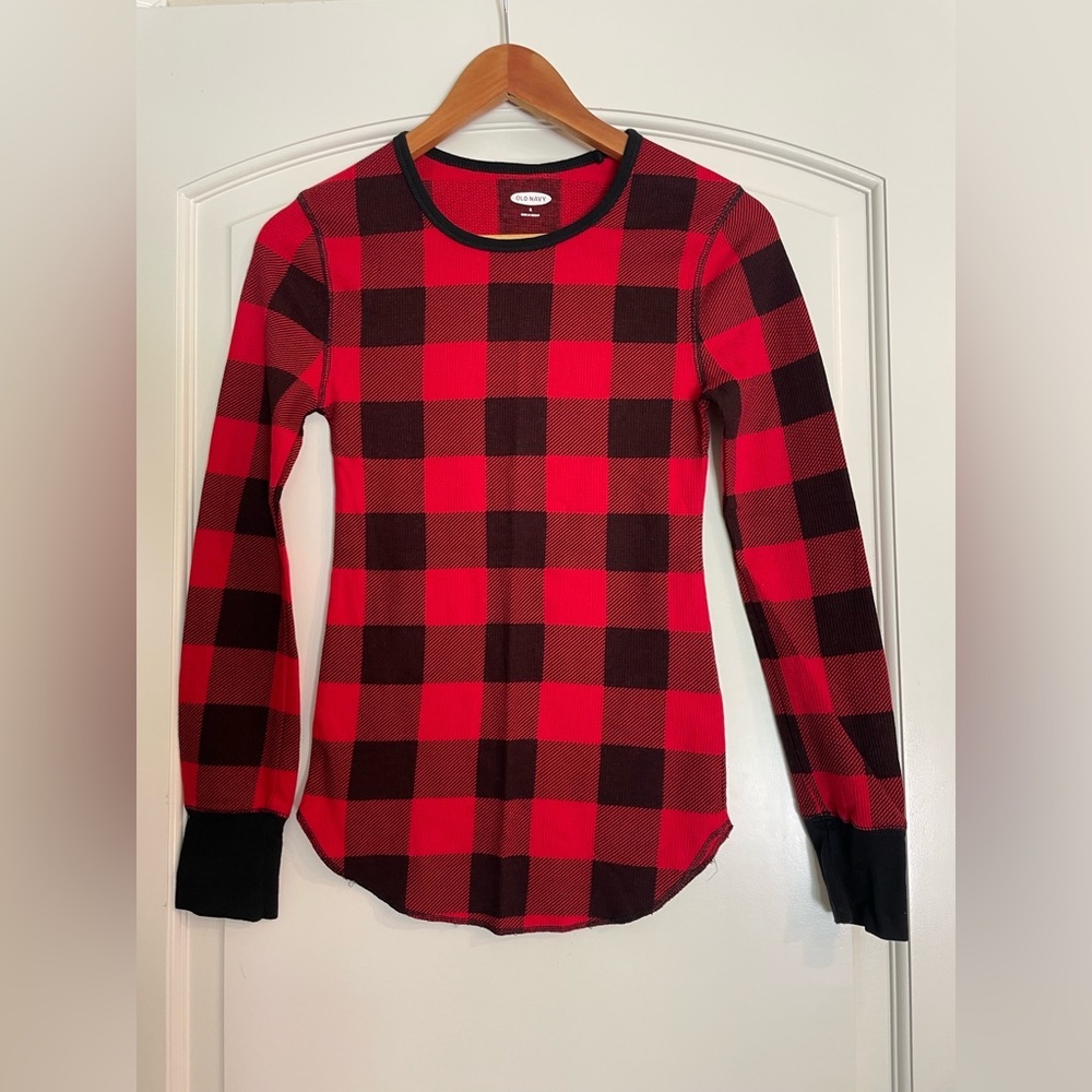 Old Navy Red and Black Buffalo Plaid Long Sleeve Shirt